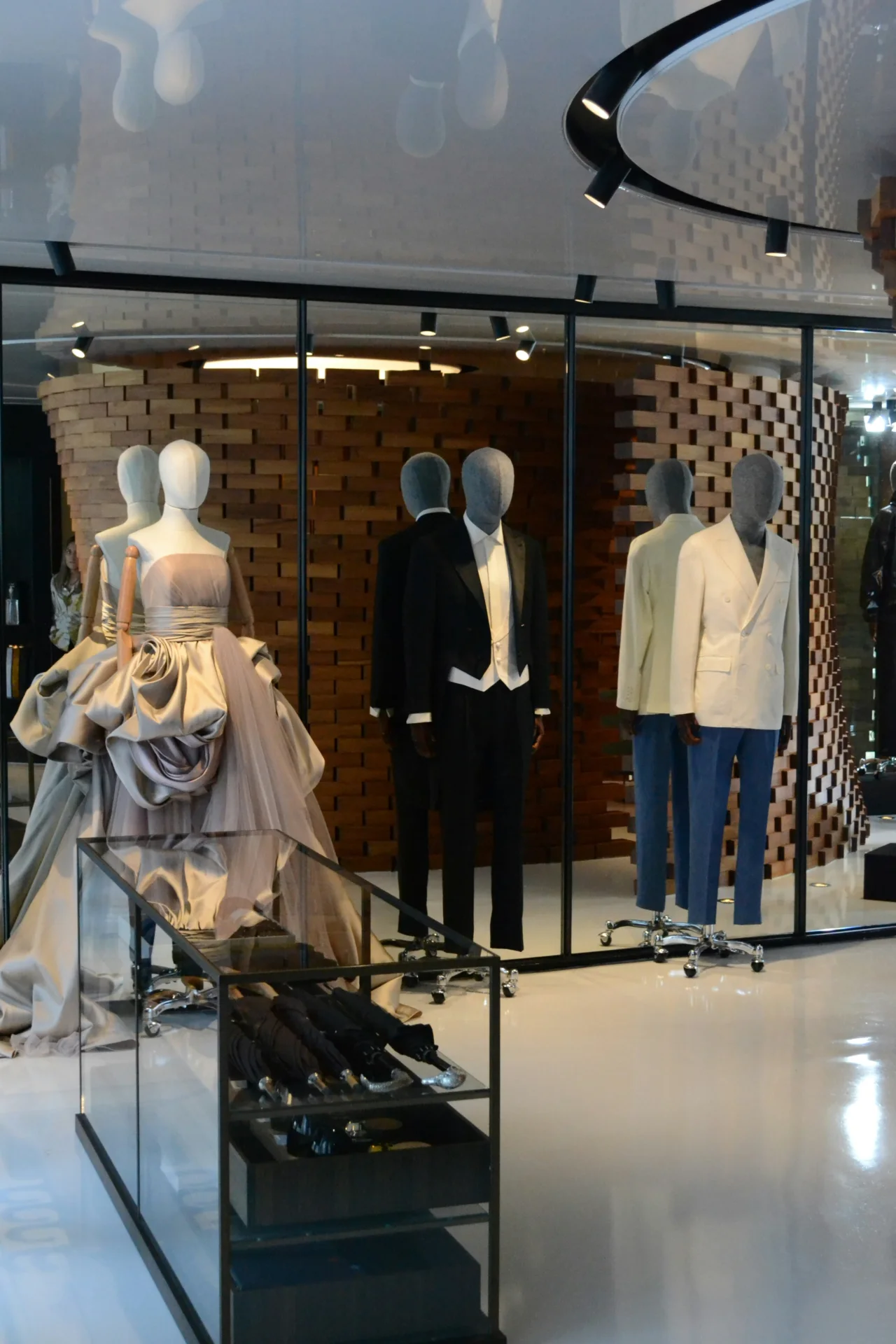Appealing to Luxury Clients in Retail