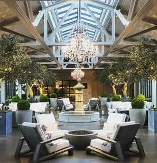 US vs. Europe: Why Retail & Hospitality Rollouts Follow Different Rules, and Why It Matters